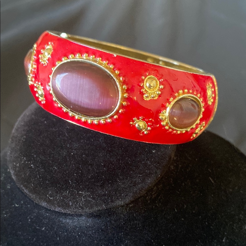 Elegant Red enamel and Gold details Bracelet